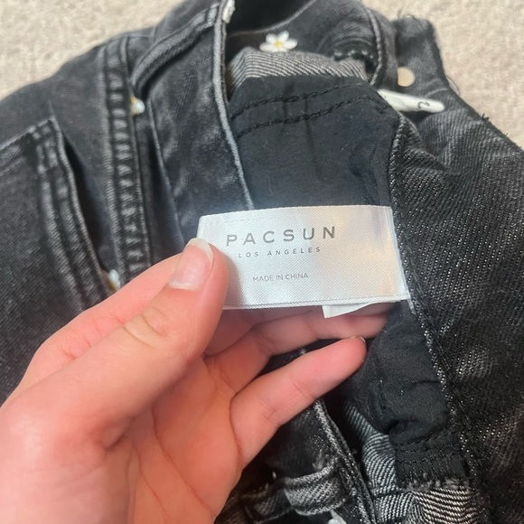 Pacsun Women 25 Short Mom Relaxed Black Denim Daisy Floral Embroidery High Rise - Picture 7 of 12